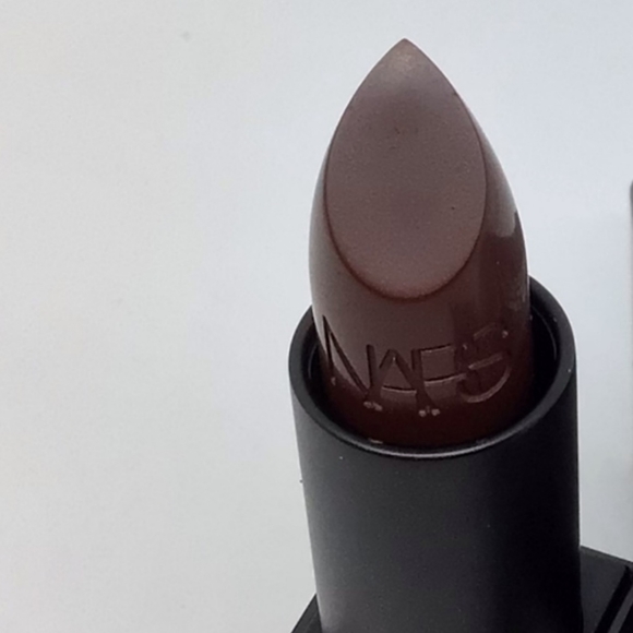 NARS Satin Lipstick OPULENT RED 2921 - Picture 3 of 4